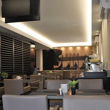 San Marco 3* ואסטו